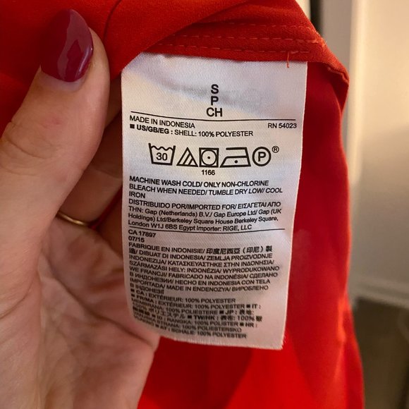 Banana Republic Ruffle Red Blouse - Picture 3 of 4